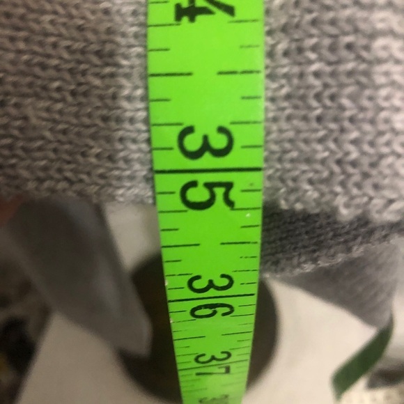 Womens Grey Sweater. 30” pit to pit - Picture 5 of 7
